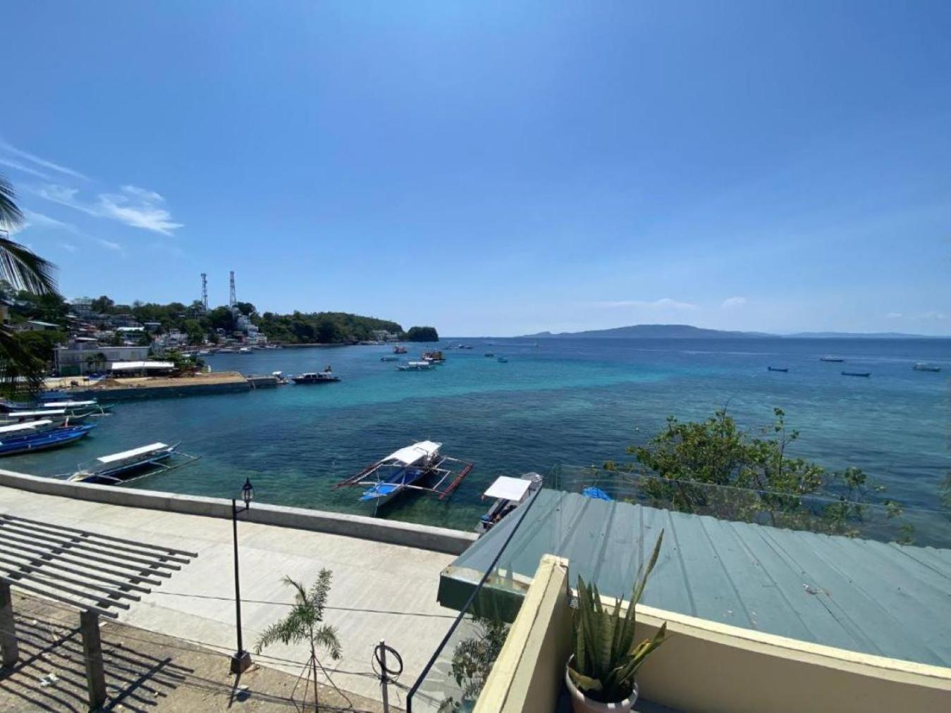 Papa Freds Beach Resort Пуэрто-Галера Экстерьер фото