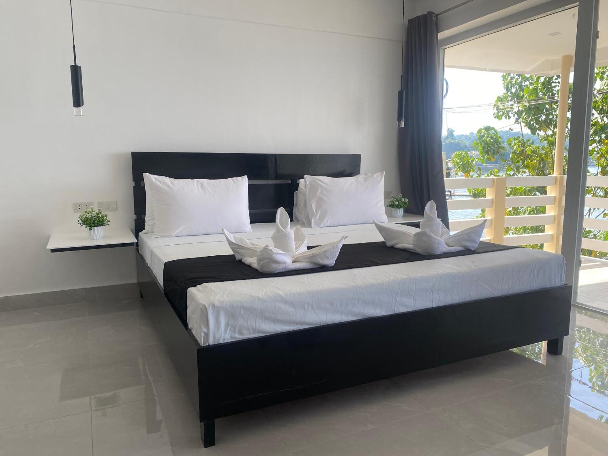 Papa Freds Beach Resort Пуэрто-Галера Экстерьер фото